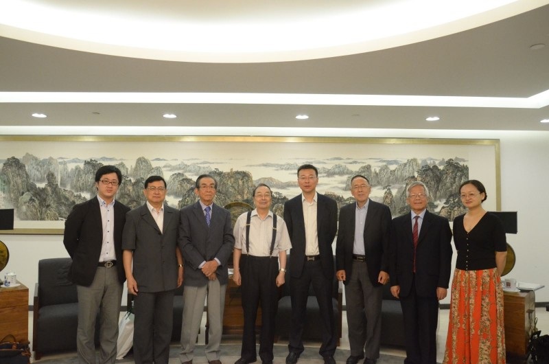 蒋正华理事长会见日中文化经济交流发展基金会理事长三浦一志