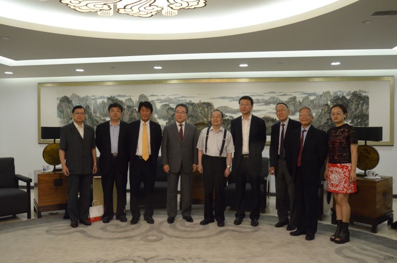 蒋正华理事长会见野村证券副社长岩崎俊博