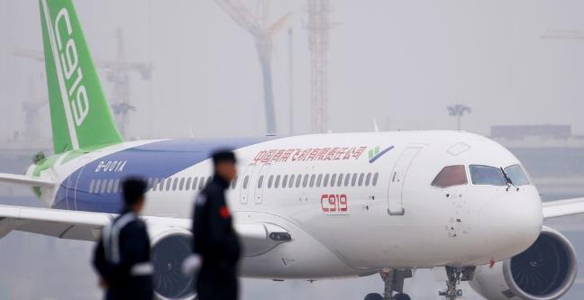 美国企业捏着中国大飞机C919的多处技术“命门”：C919头上有一把“达摩克利斯之剑”