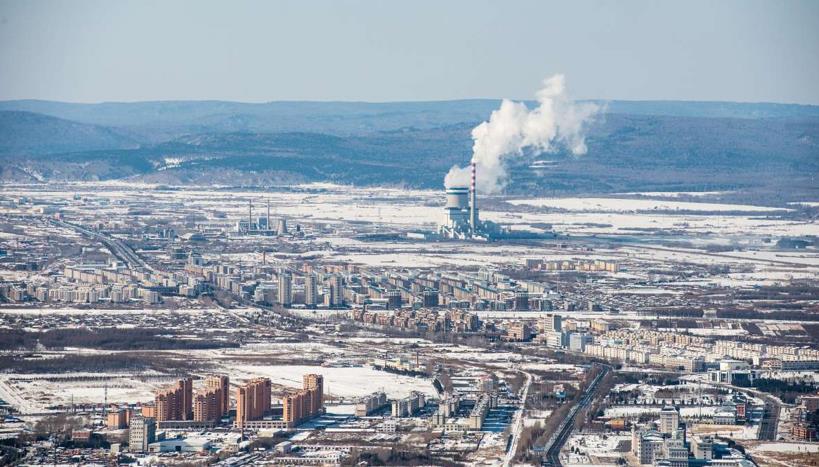 东北三省被称为中国的铁锈地带,是重工业基地,钢铁,汽车和化工等曾是