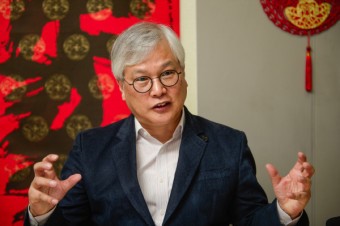 构建东亚共同体为何困难，如何才能实现？
