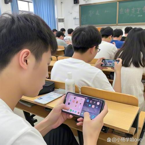 大学老师上课败给手机，这事儿真的重要吗？