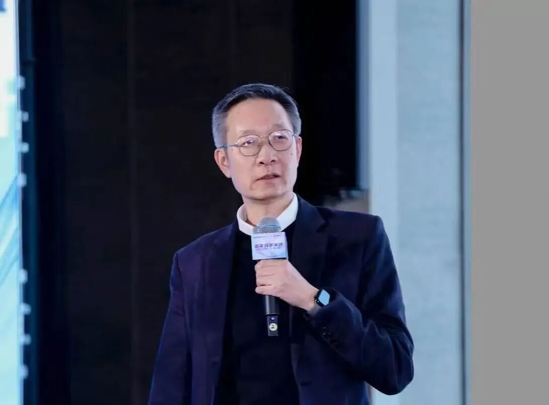 AI来了，大学还能“大而不倒”吗？